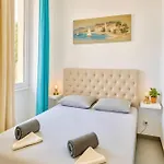 Frgk Historic 1br Olivier Walk To Palais Ultrafast Wi-fi