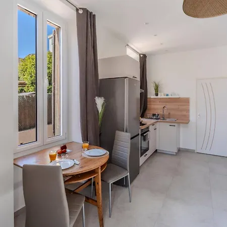 Frgk Historic 1br Olivier Walk To Palais Ultrafast Wi-fi Cannes
