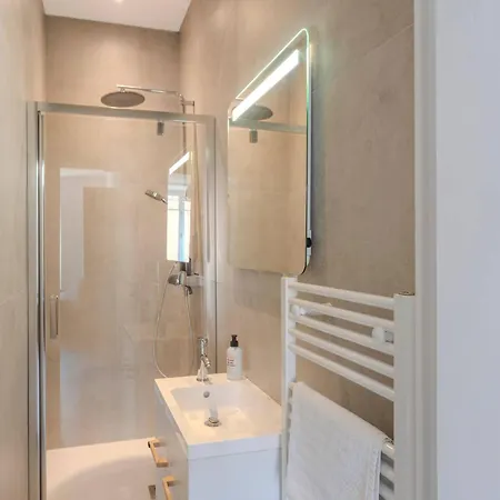Apartment Frgk Historic 1br Olivier Walk To Palais Ultrafast Wi-fi