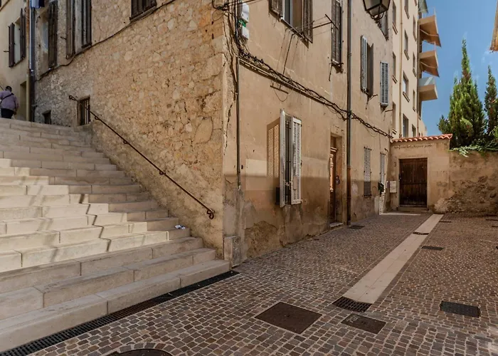 Frgk Historic 1Br Apartment Walk To Palais Ultrafast Wi-Fi Central Cannes דירה *